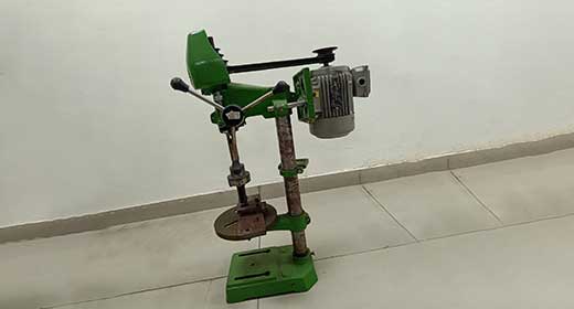 Drilling Machine and a Method of Drilling