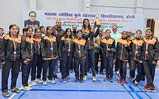 LPU Women's basketball bronze medal